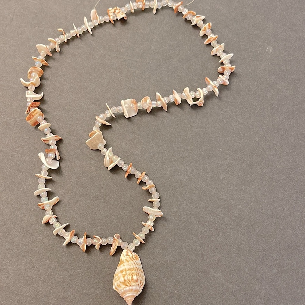 Seashell Necklace - Picture 4 of 6